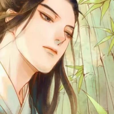 男子爬山摔倒反救了自己一命